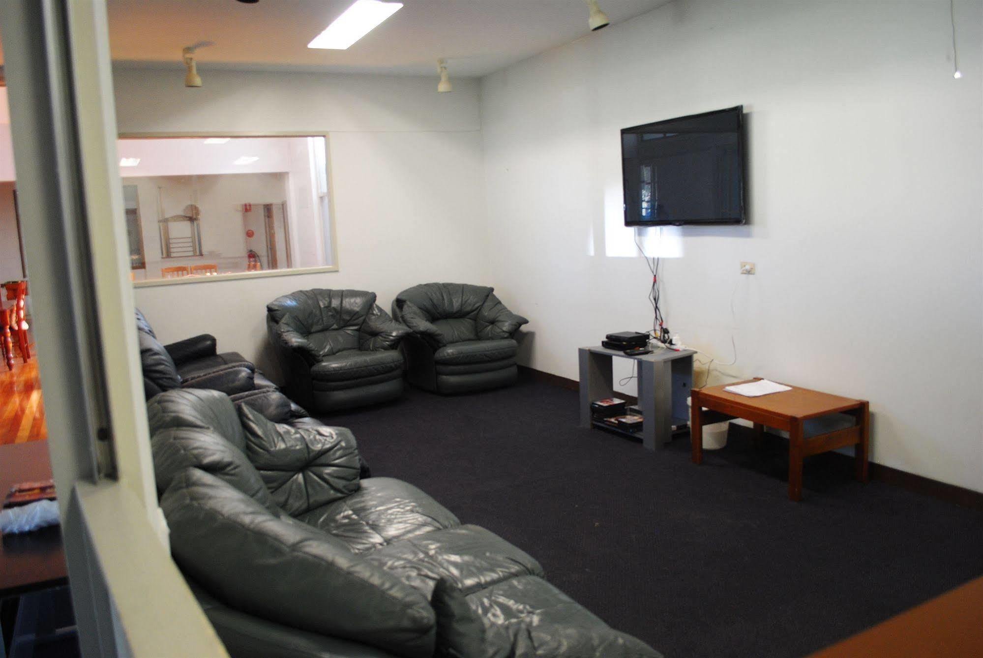 Hostel Port Adelaide Backpackers Exterior foto